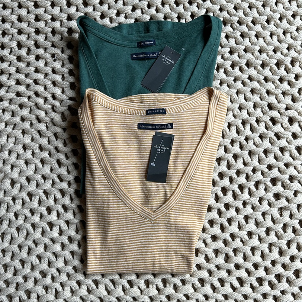 ABERCROMBIE V NECK T (SET OF 2) - M